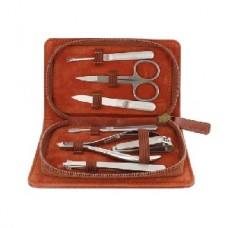 Manicure set (7 pieces) in Brown Case